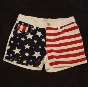 American Short Pant( White )- Est 1989 Place